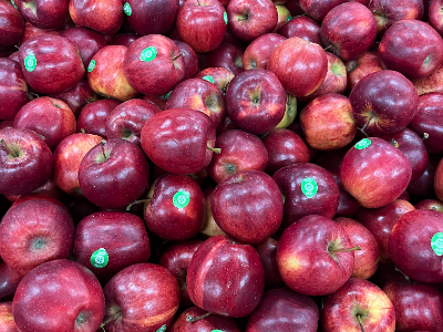 Royal Gala 1/2 Bushel